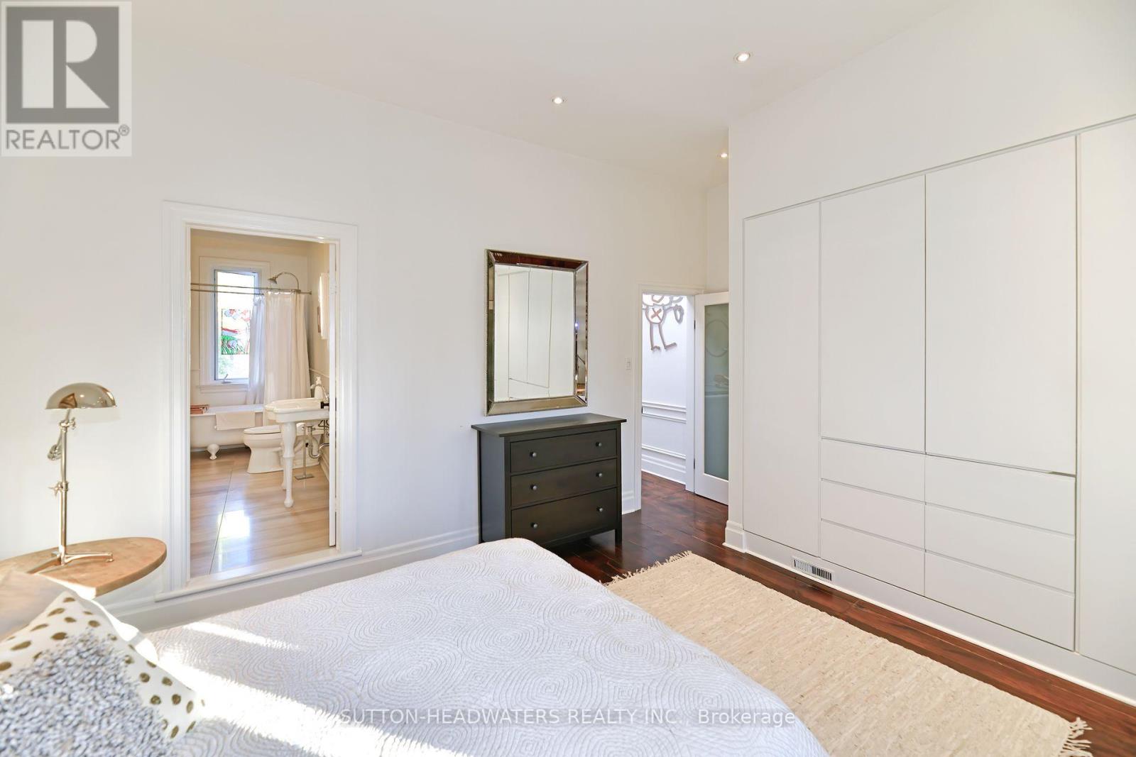 40 Geneva Avenue, Toronto, Ontario  M5A 2J8 - Photo 14 - C12493114