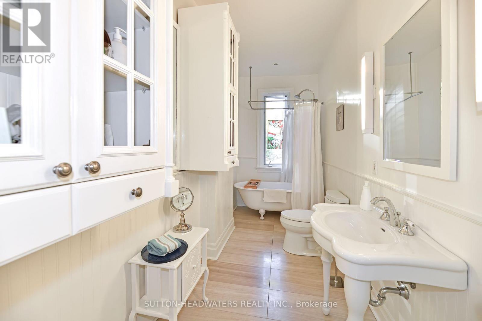 40 Geneva Avenue, Toronto, Ontario  M5A 2J8 - Photo 15 - C12493114