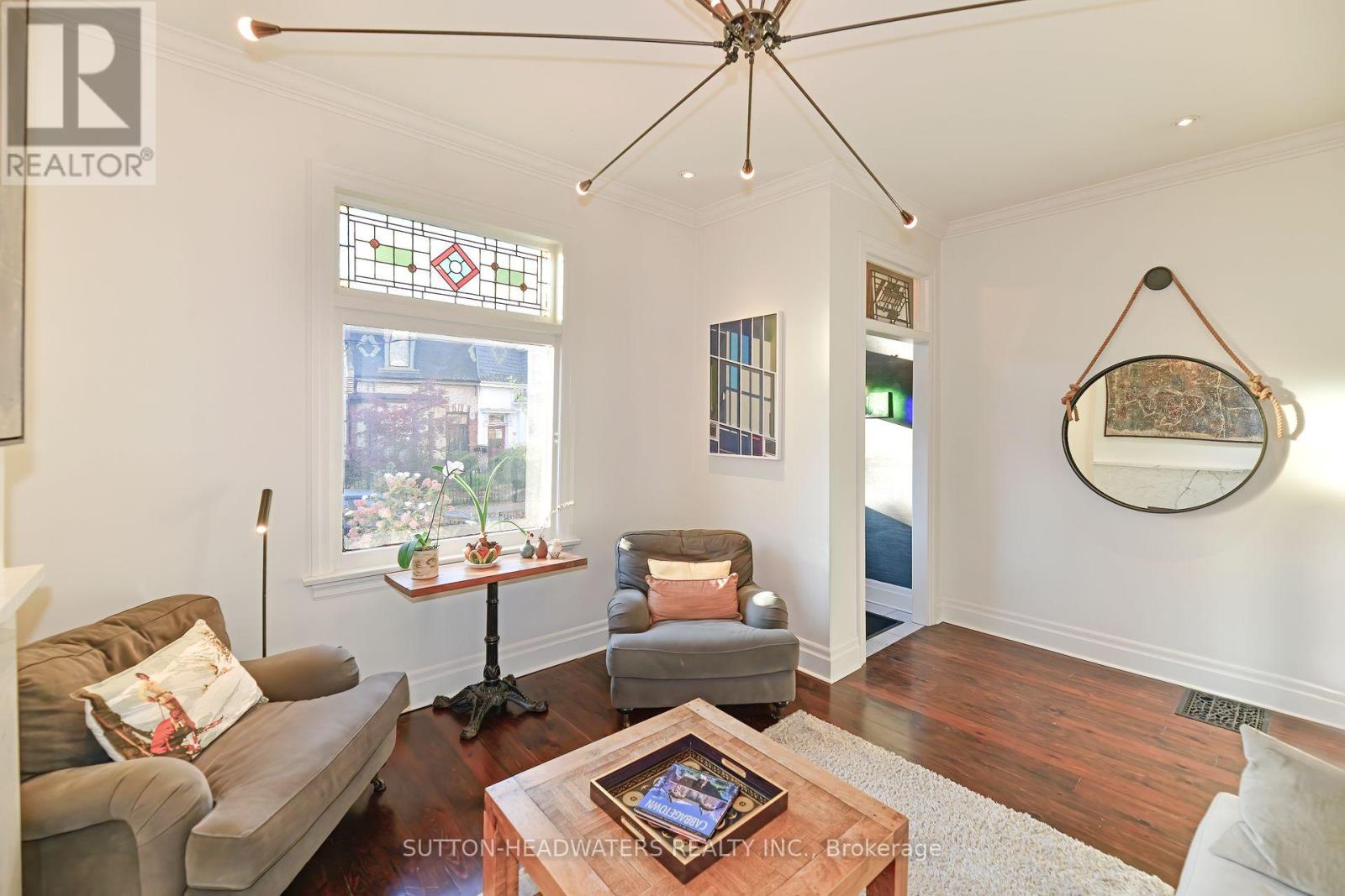 40 Geneva Avenue, Toronto, Ontario  M5A 2J8 - Photo 4 - C12493114