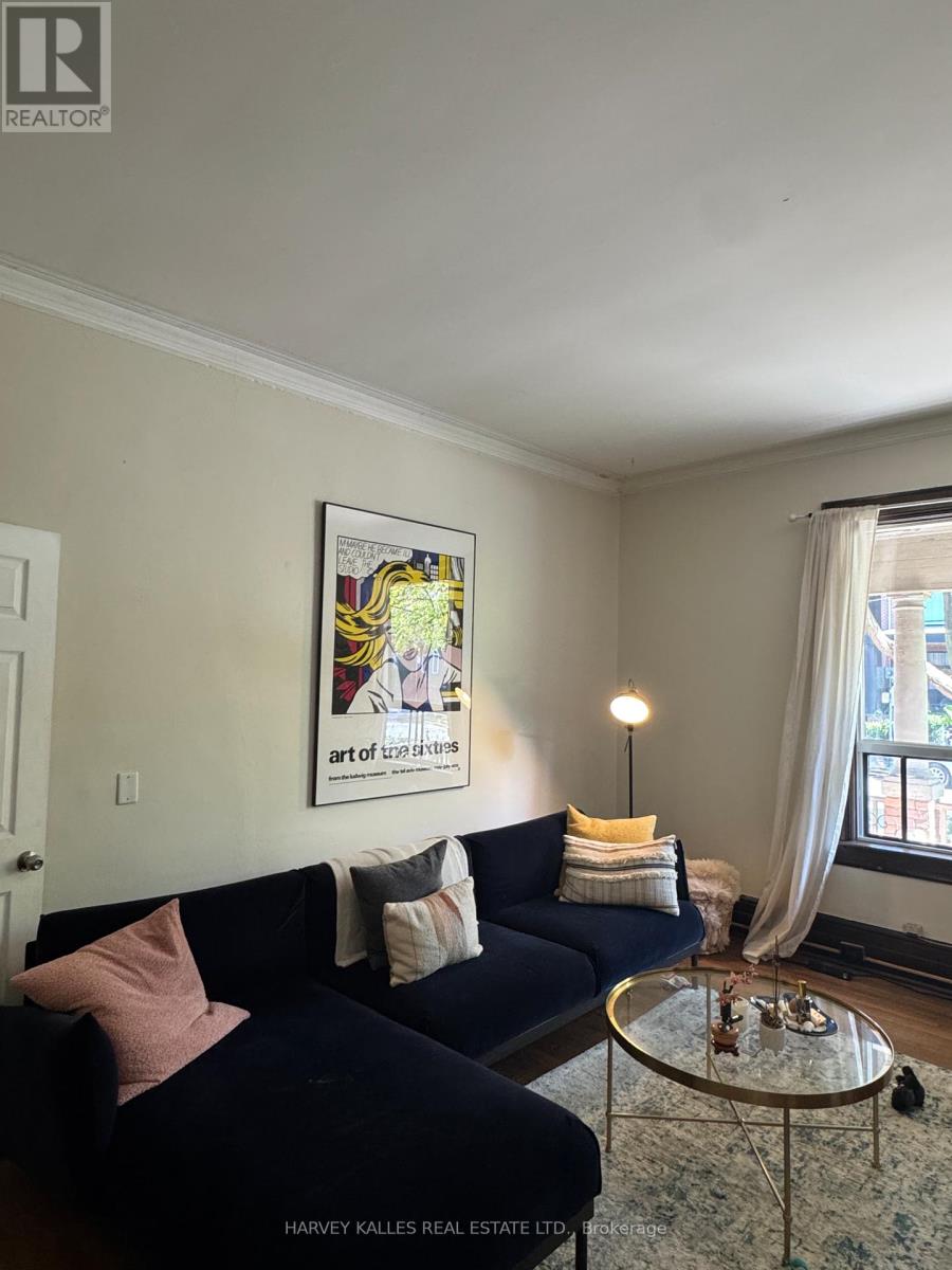 200 - 678 HURON STREET, Toronto, Ontario