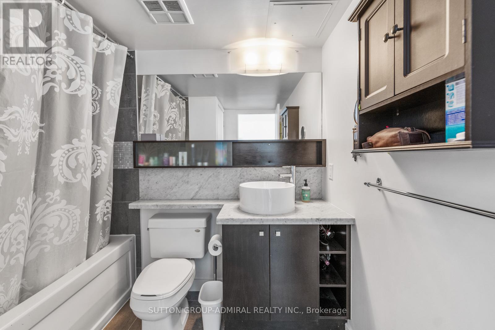 3711 - 11 Brunel Court, Toronto, Ontario  M5V 3Y3 - Photo 15 - C12493220