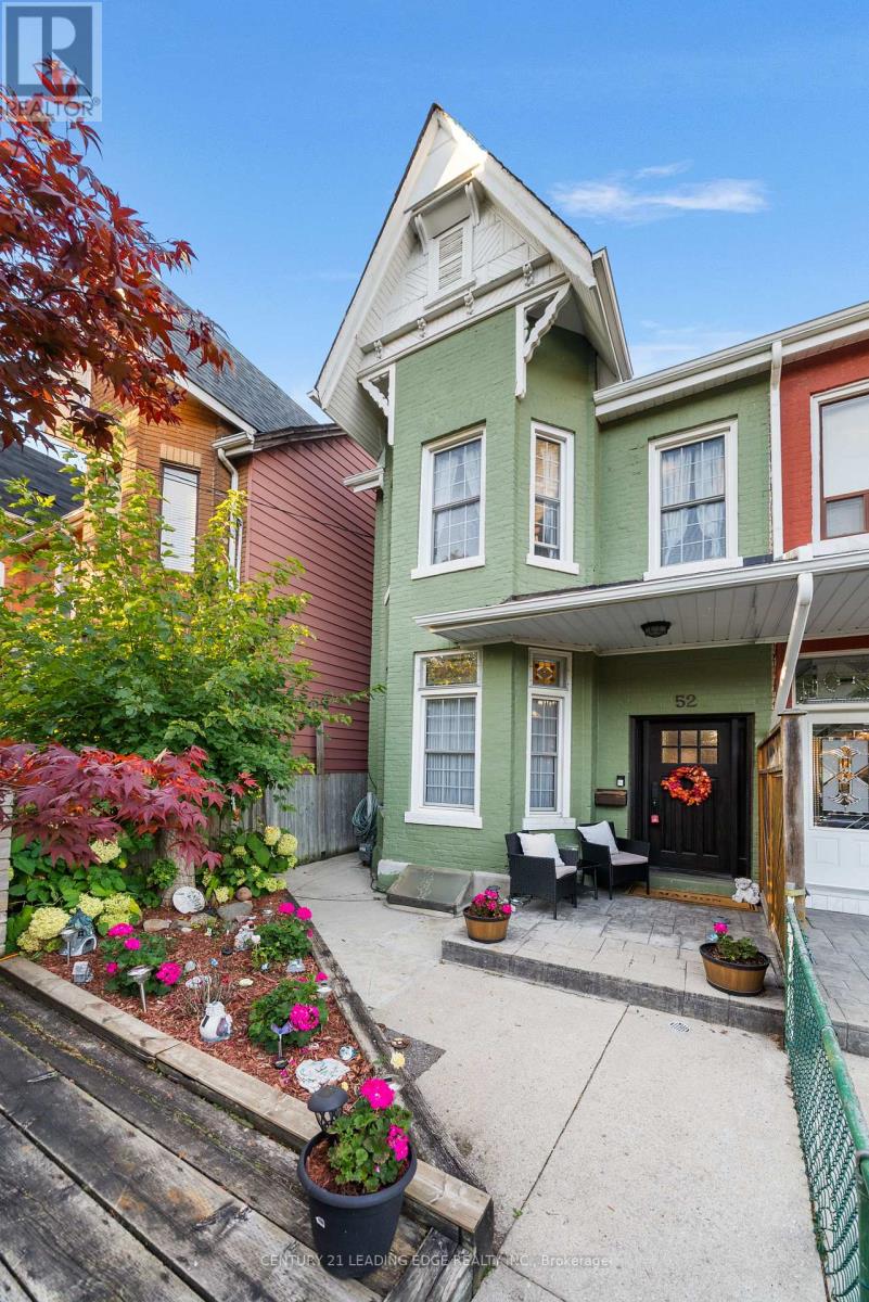 52 FLORENCE STREET, Toronto, Ontario