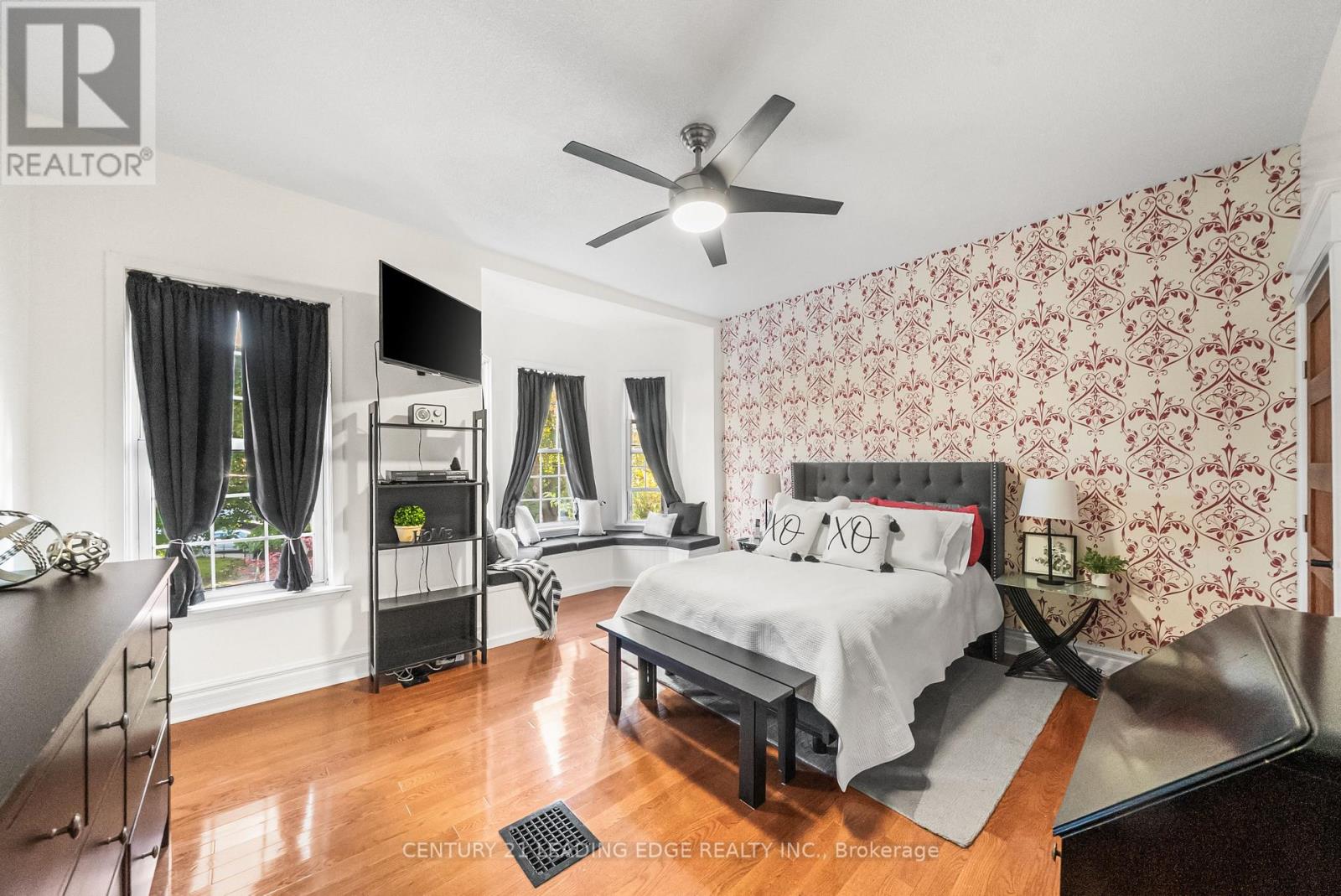 52 Florence Street, Toronto, Ontario  M6K 1P5 - Photo 17 - C12493234