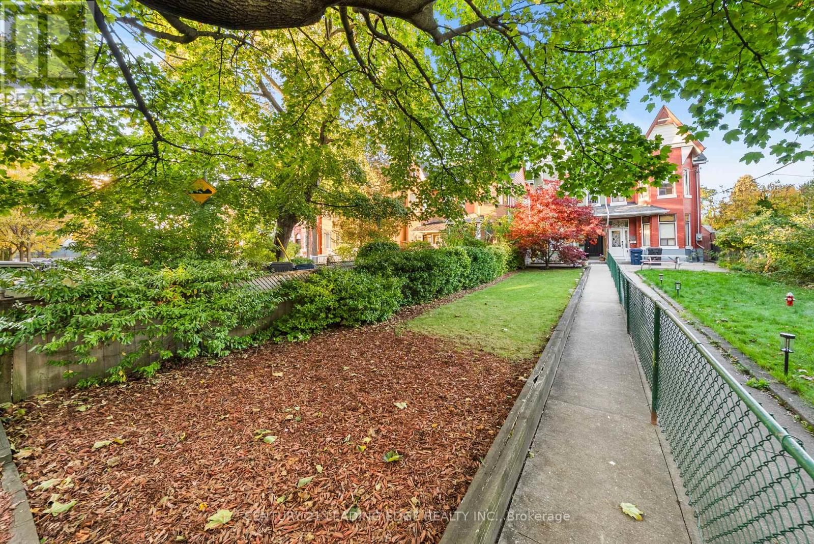 52 Florence Street, Toronto, Ontario  M6K 1P5 - Photo 43 - C12493234