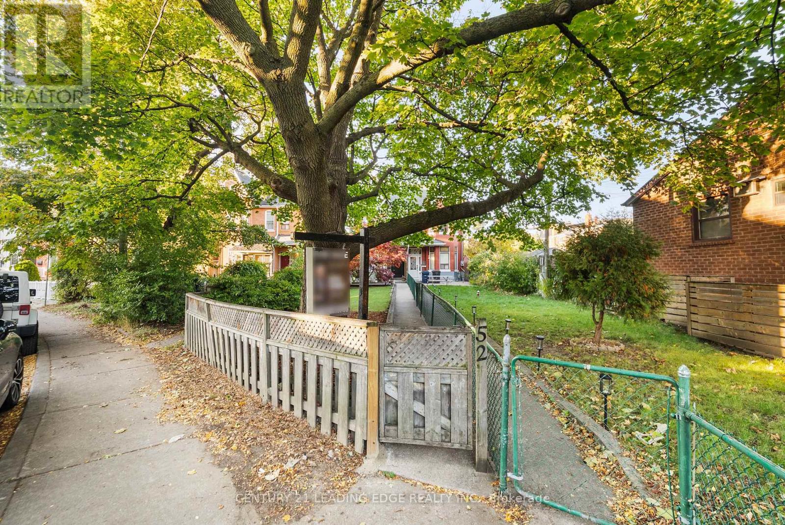 52 Florence Street, Toronto, Ontario  M6K 1P5 - Photo 45 - C12493234