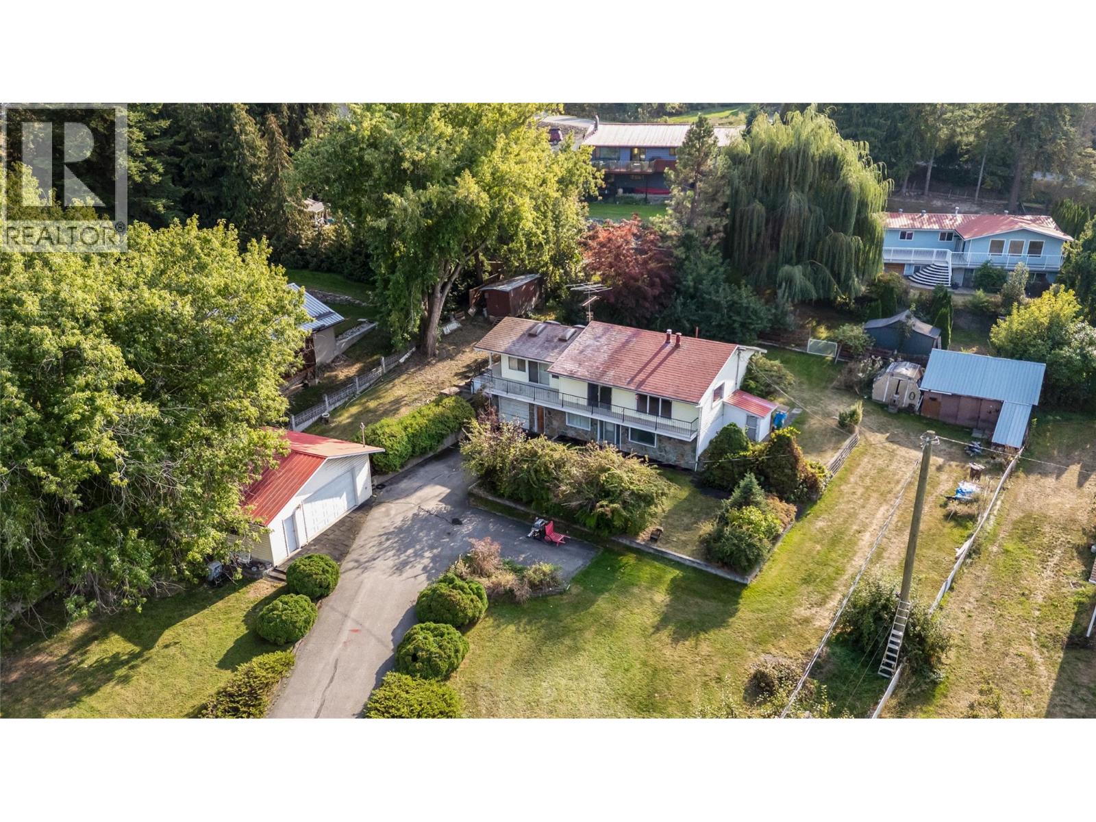 2602 Blind Bay Road, Blind Bay, British Columbia  V0E 1H1 - Photo 3 - 10363974