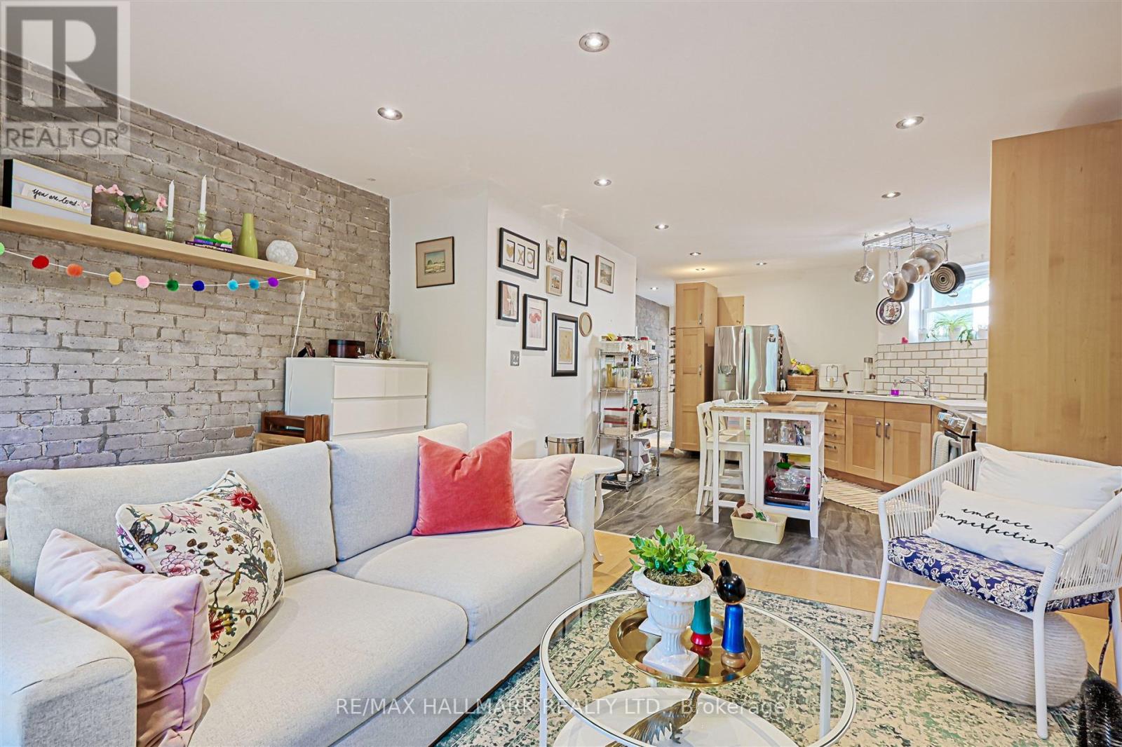 1926 Gerrard Street E, Toronto, Ontario  M4L 2C1 - Photo 12 - E12493008