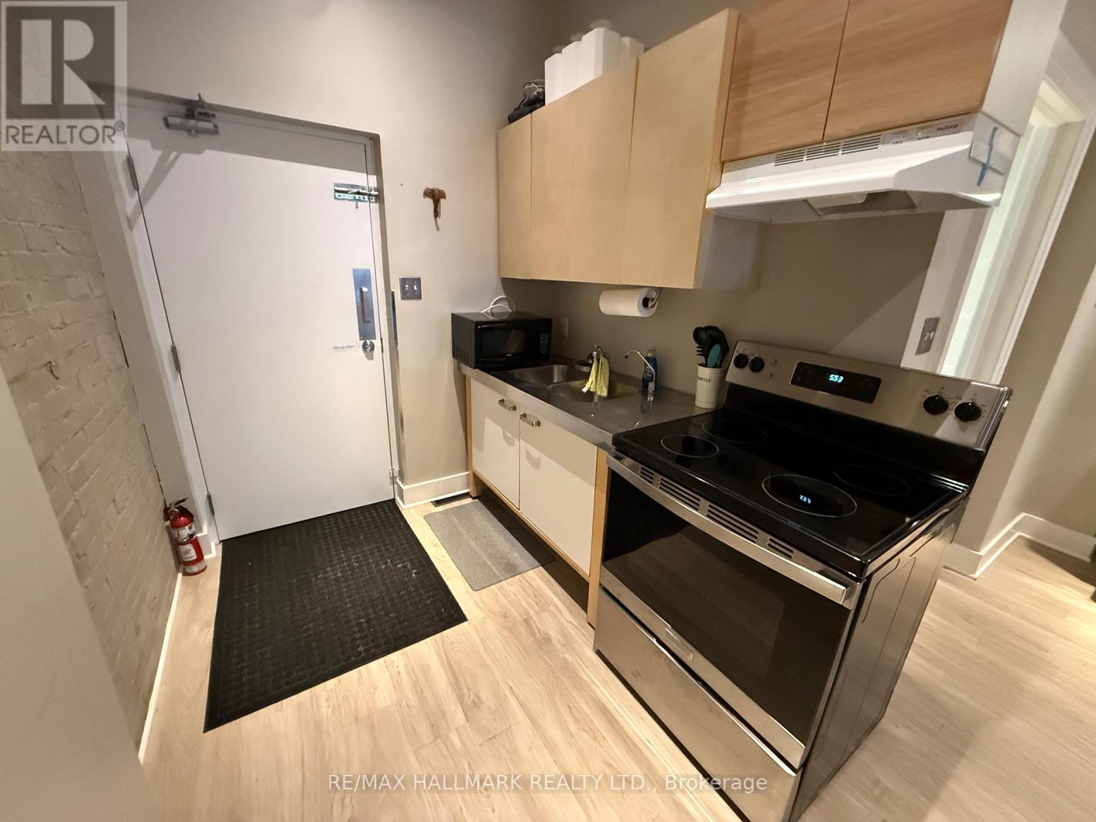 1926 Gerrard Street E, Toronto, Ontario  M4L 2C1 - Photo 30 - E12493008