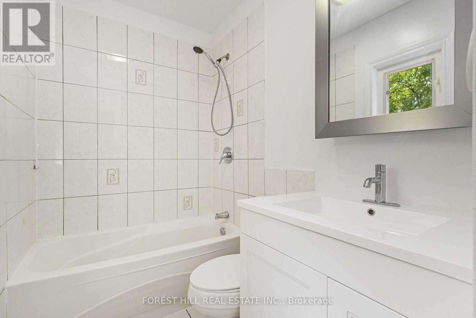 23 Kingswell Crescent, Toronto, Ontario  M1L 3E2 - Photo 6 - E12493030