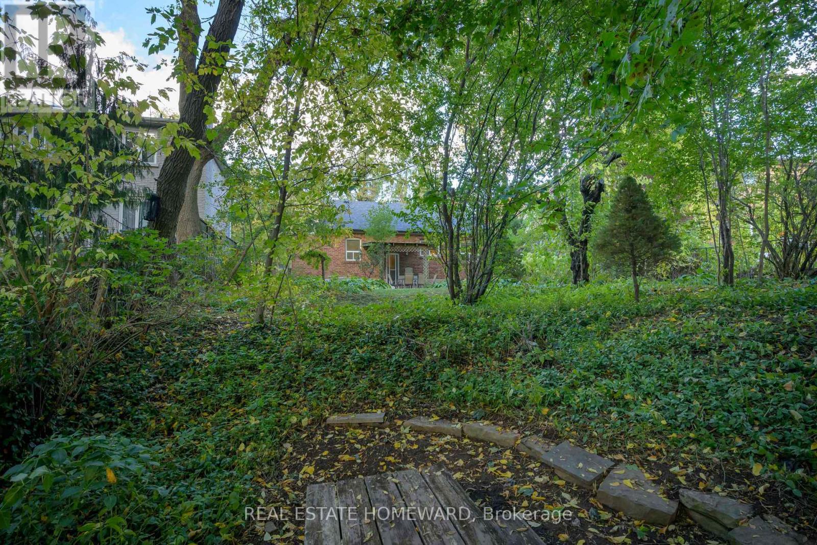 59 Parkview Hill Crescent, Toronto, Ontario  M4B 1R1 - Photo 38 - E12493074