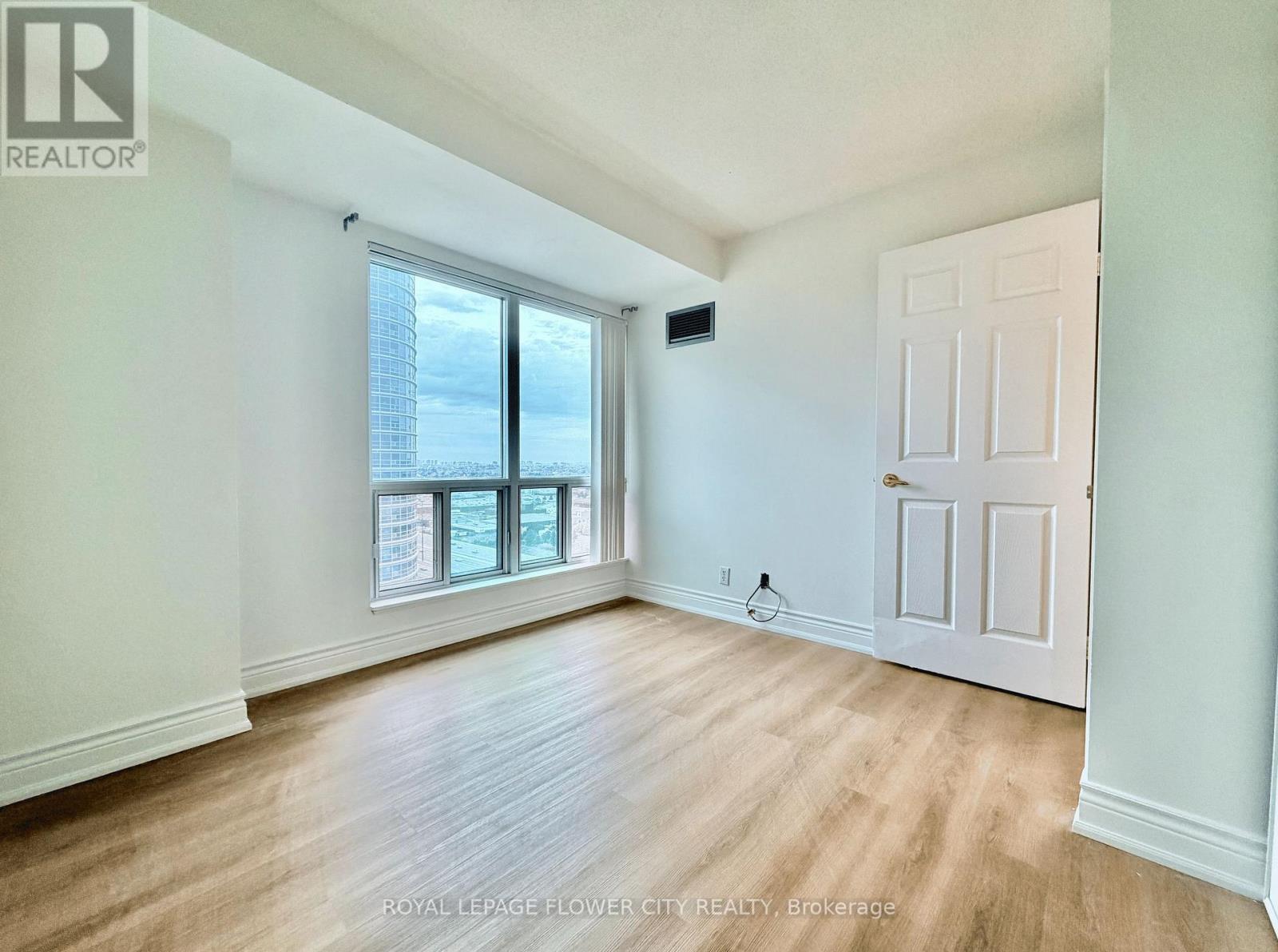 2303 - 11 Lee Centre Drive, Toronto, Ontario  M1H 3J5 - Photo 2 - E12493112