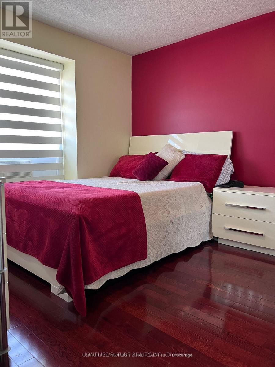 606 Pape Avenue, Toronto, Ontario  M4K 3R8 - Photo 12 - E12493204