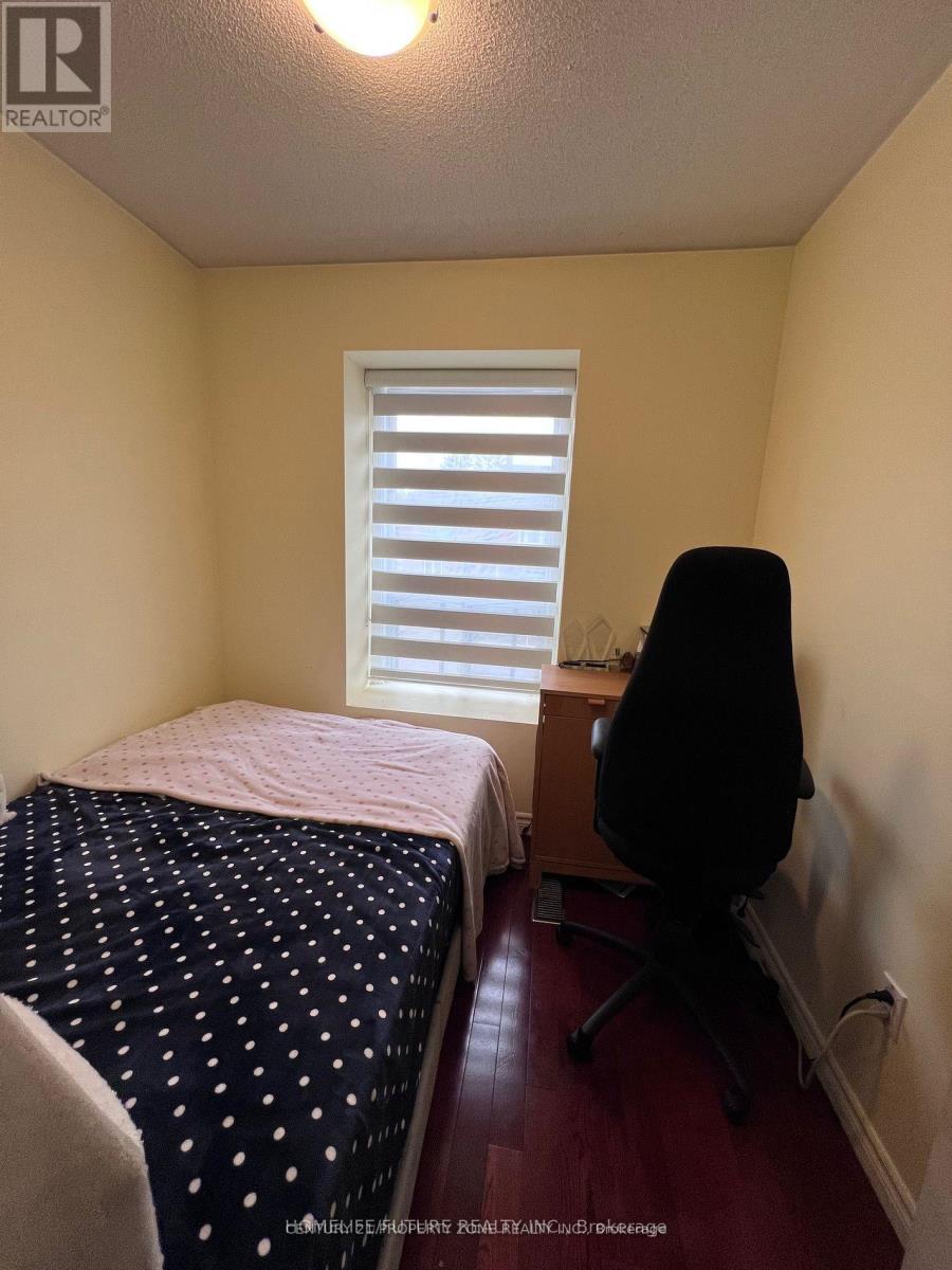 606 Pape Avenue, Toronto, Ontario  M4K 3R8 - Photo 13 - E12493204