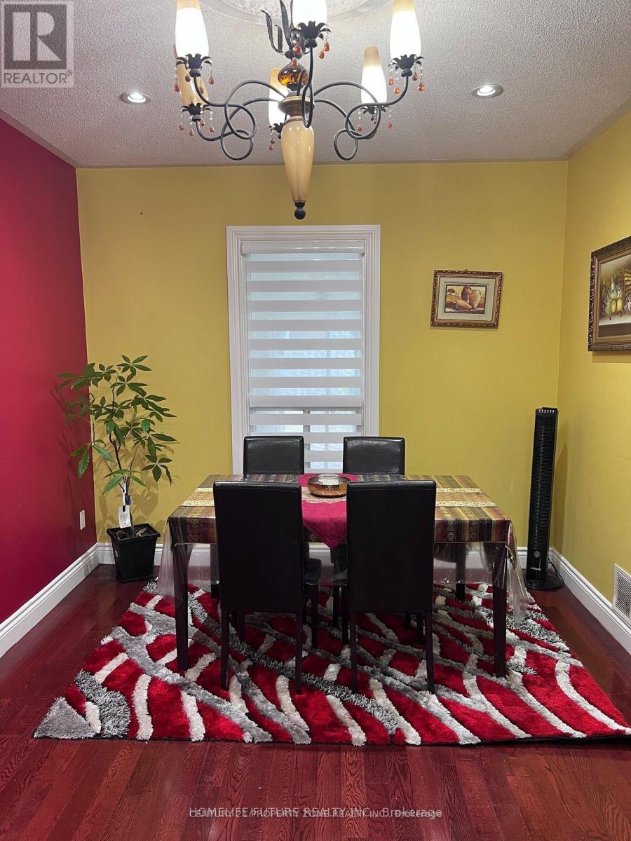 606 Pape Avenue, Toronto, Ontario  M4K 3R8 - Photo 17 - E12493204