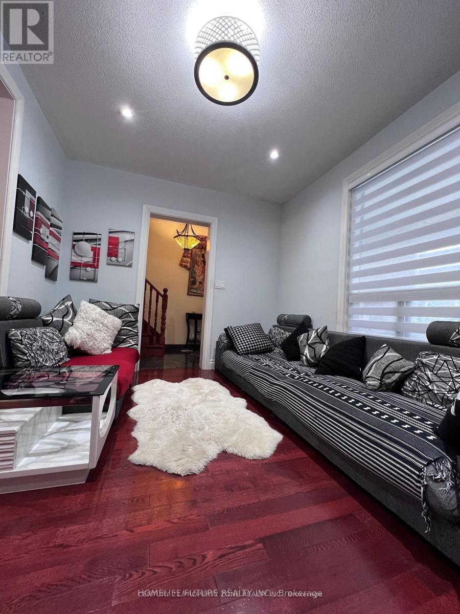 606 Pape Avenue, Toronto, Ontario  M4K 3R8 - Photo 20 - E12493204