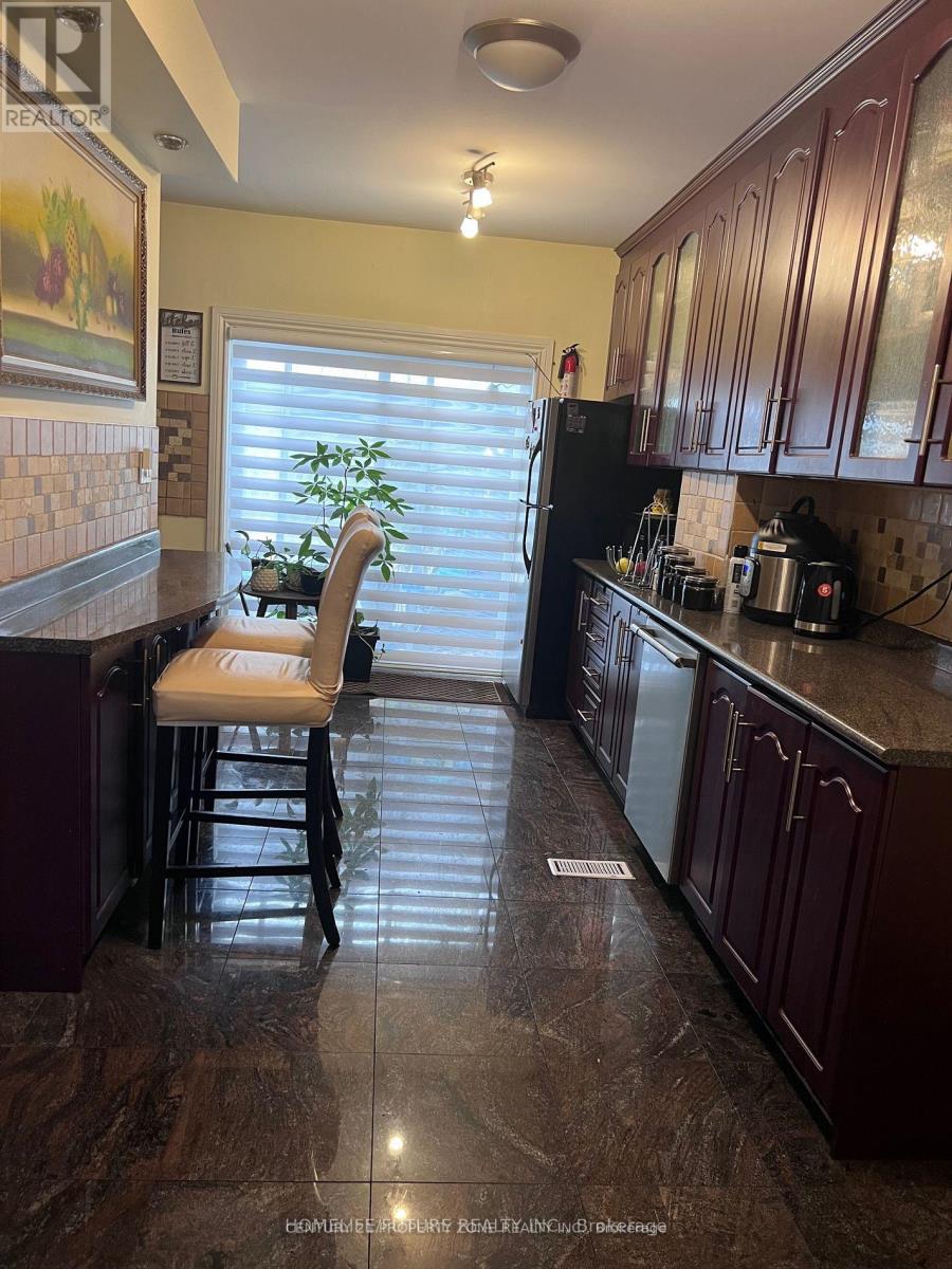 606 Pape Avenue, Toronto, Ontario  M4K 3R8 - Photo 3 - E12493204