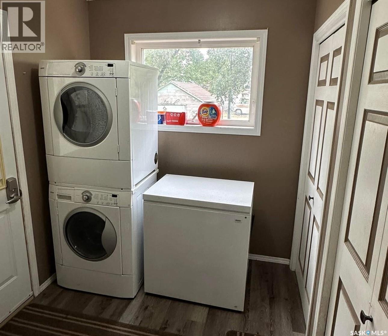 106 3rd Avenue E, Mossbank, Saskatchewan  S0H 3G0 - Photo 14 - SK022007