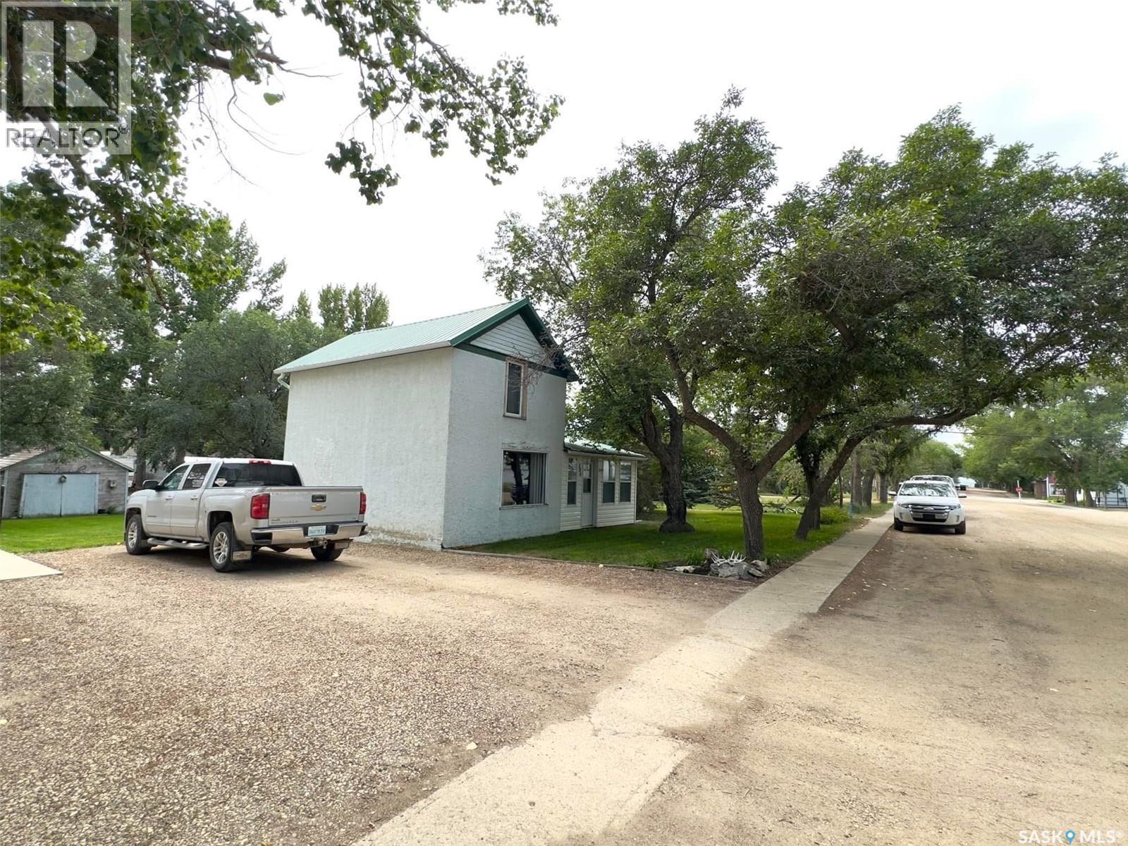 106 3rd Avenue E, Mossbank, Saskatchewan  S0H 3G0 - Photo 24 - SK022007