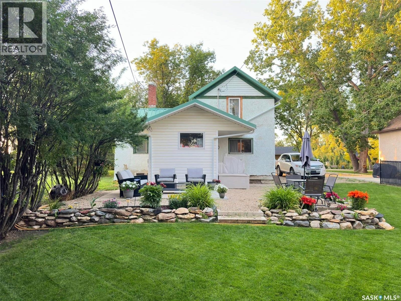 106 3rd Avenue E, Mossbank, Saskatchewan  S0H 3G0 - Photo 25 - SK022007