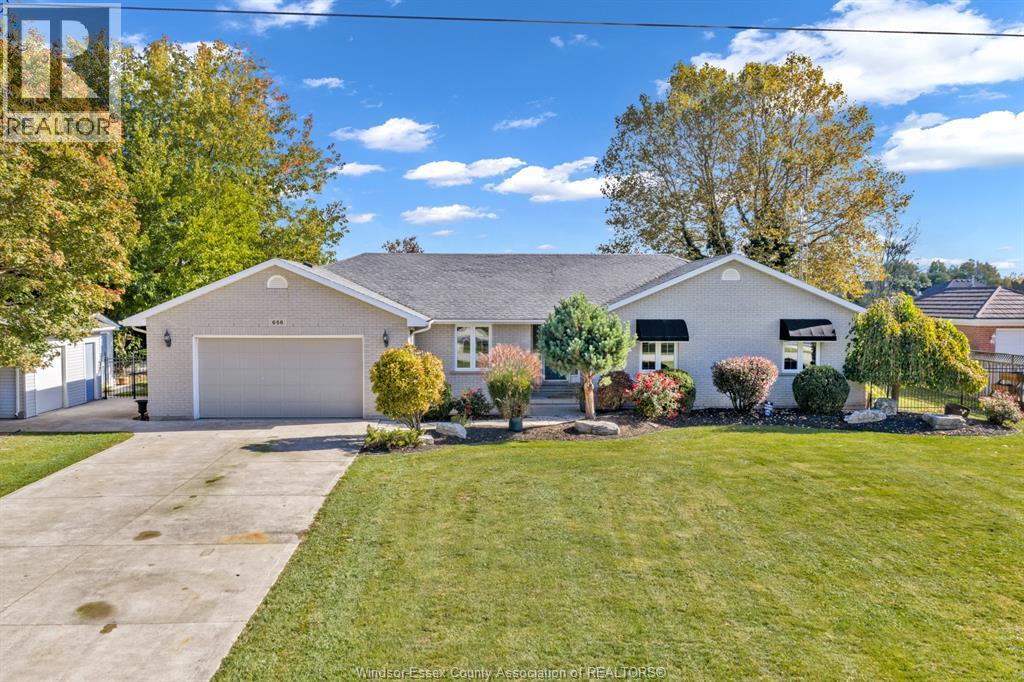 656 MARKHAM, lakeshore, Ontario