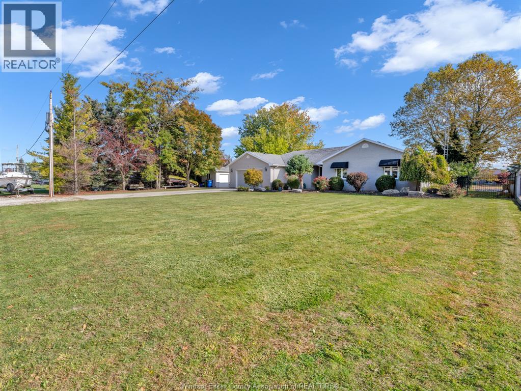 656 Markham, Lakeshore, Ontario  N0P 2L0 - Photo 3 - 25027629