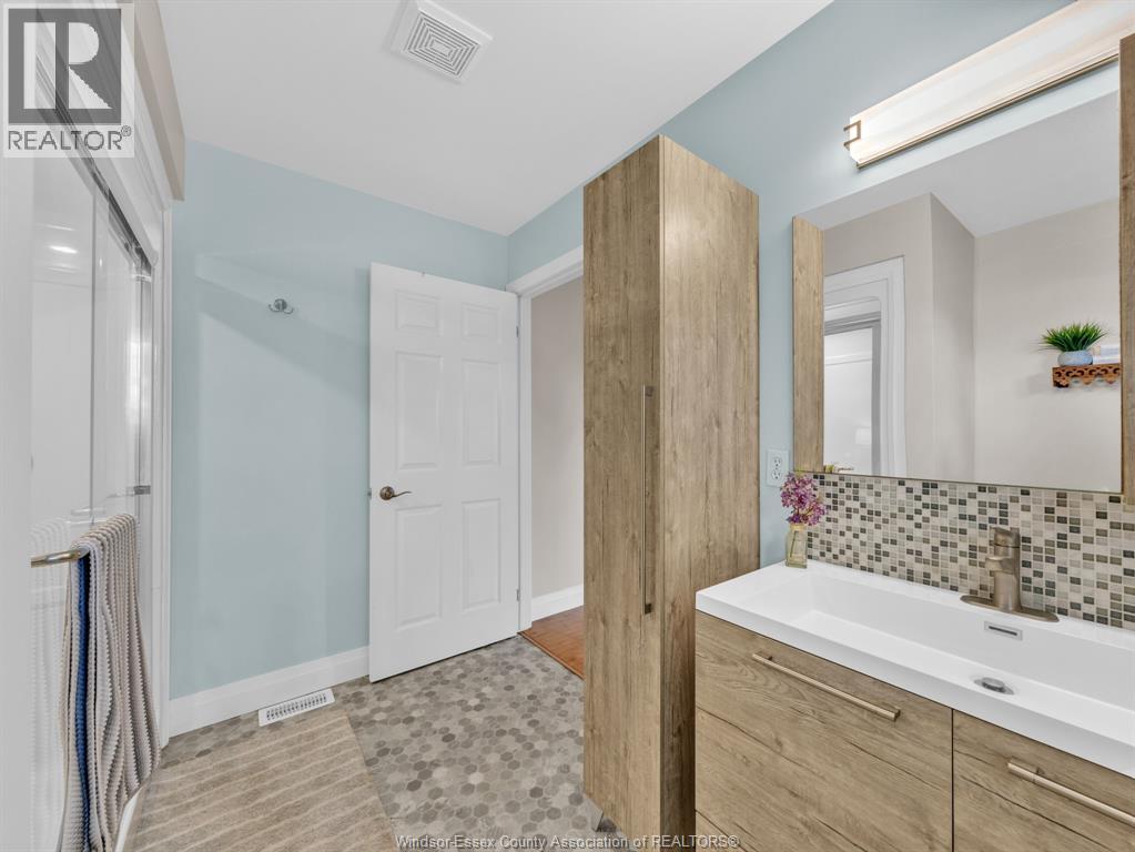 656 Markham, Lakeshore, Ontario  N0P 2L0 - Photo 38 - 25027629