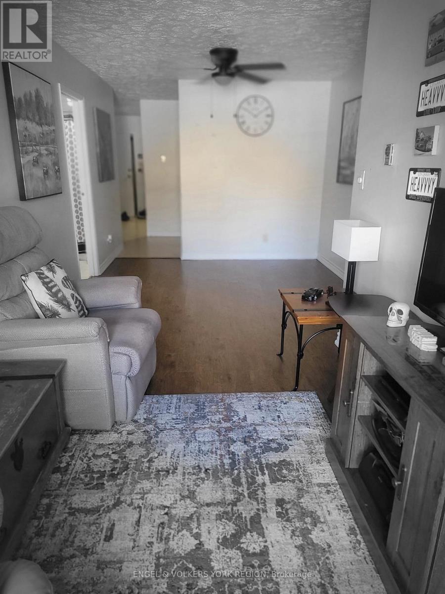 3 - 86 Curtis Street, Essa, Ontario  L0M 1B2 - Photo 5 - N12492988