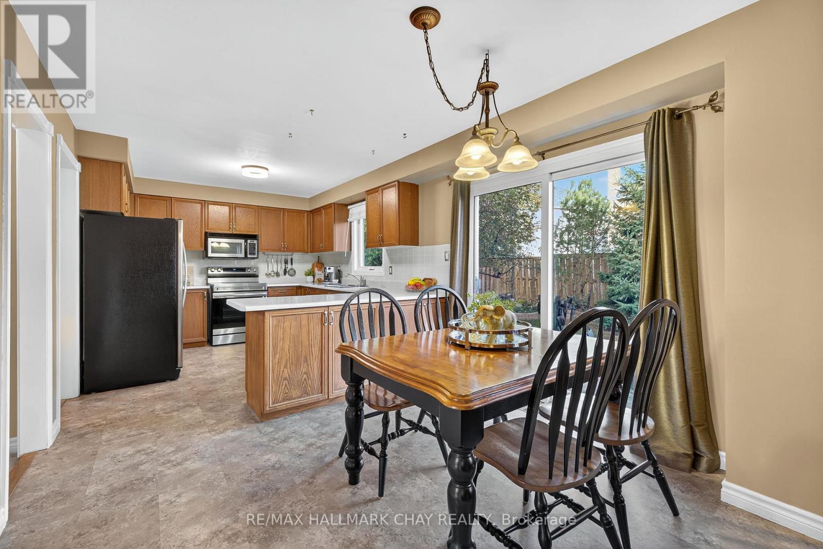 235 Elman Crescent, Newmarket, Ontario  L3Y 7X5 - Photo 12 - N12493072