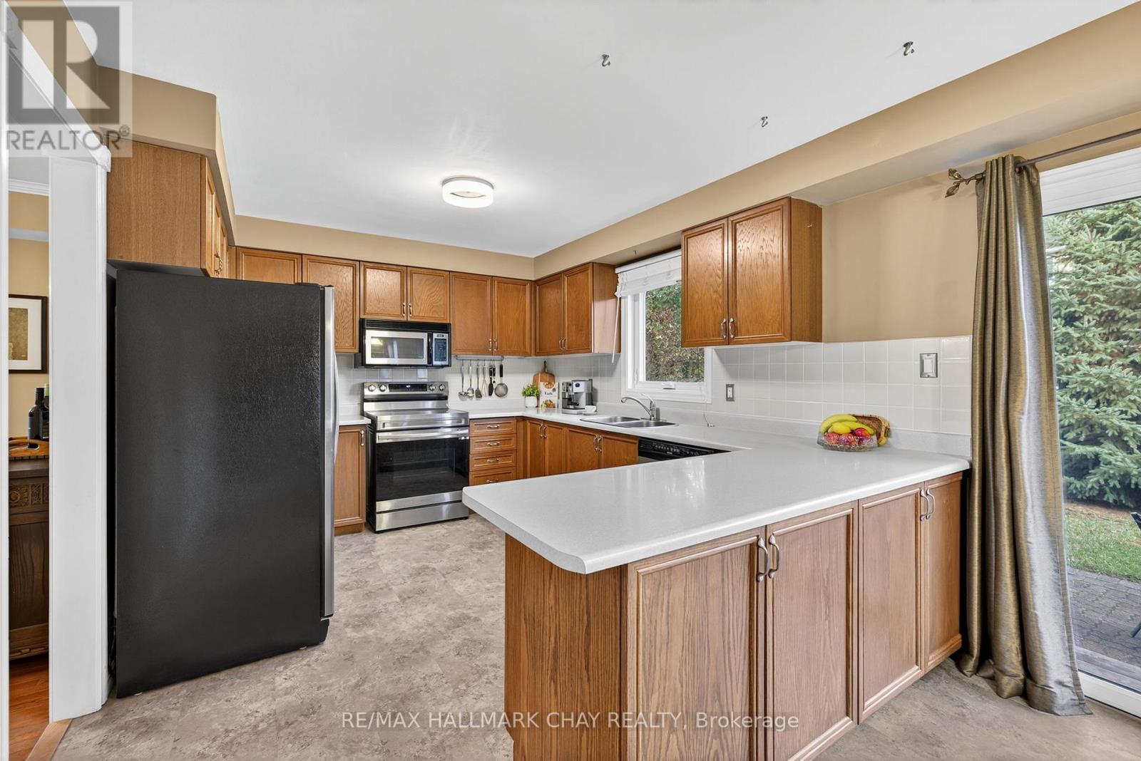 235 Elman Crescent, Newmarket, Ontario  L3Y 7X5 - Photo 13 - N12493072