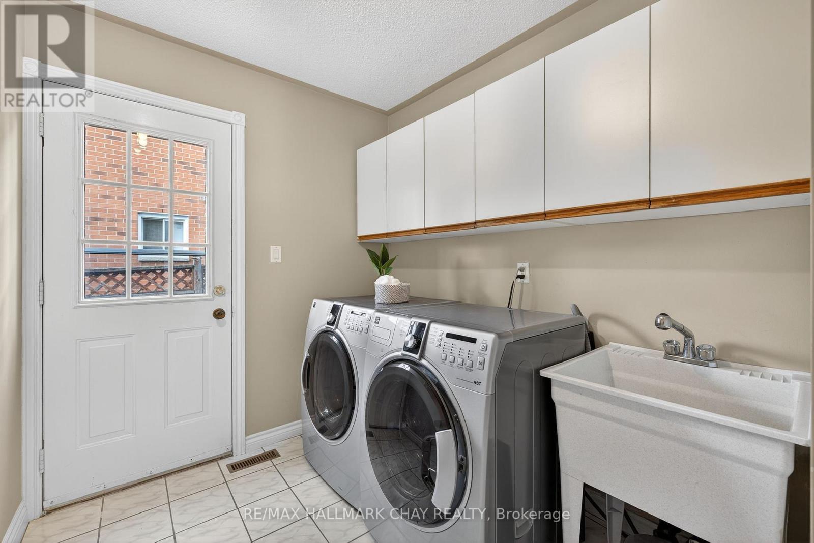 235 Elman Crescent, Newmarket, Ontario  L3Y 7X5 - Photo 19 - N12493072