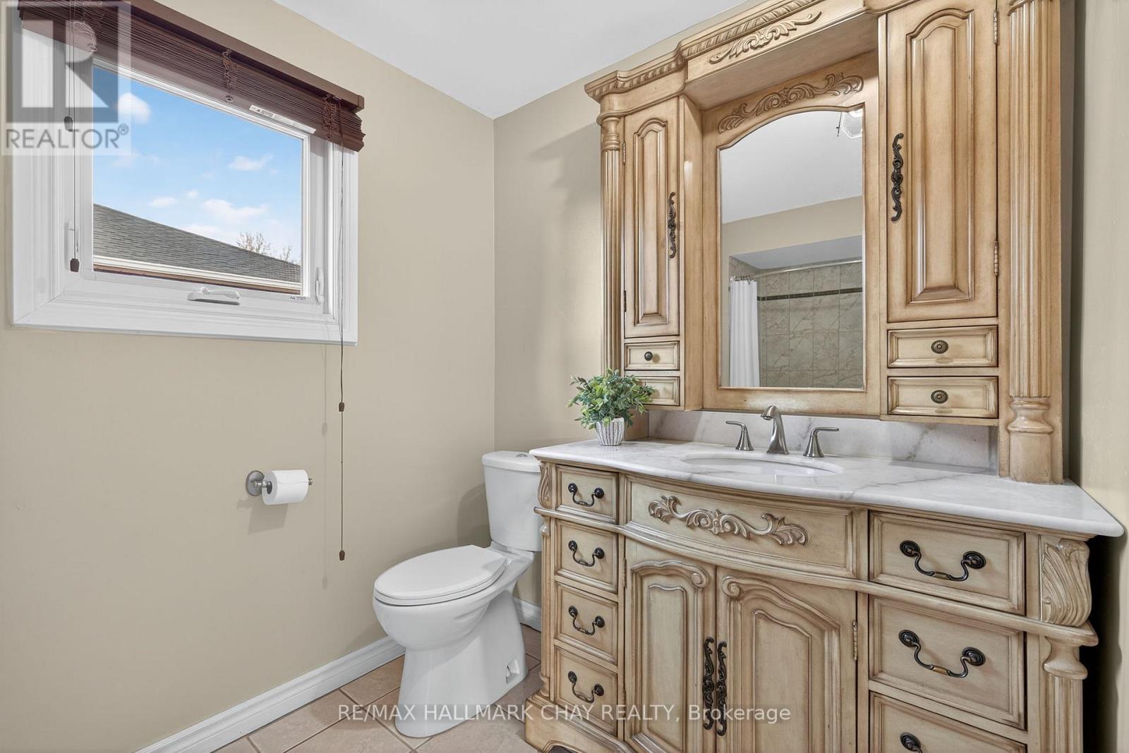 235 Elman Crescent, Newmarket, Ontario  L3Y 7X5 - Photo 33 - N12493072