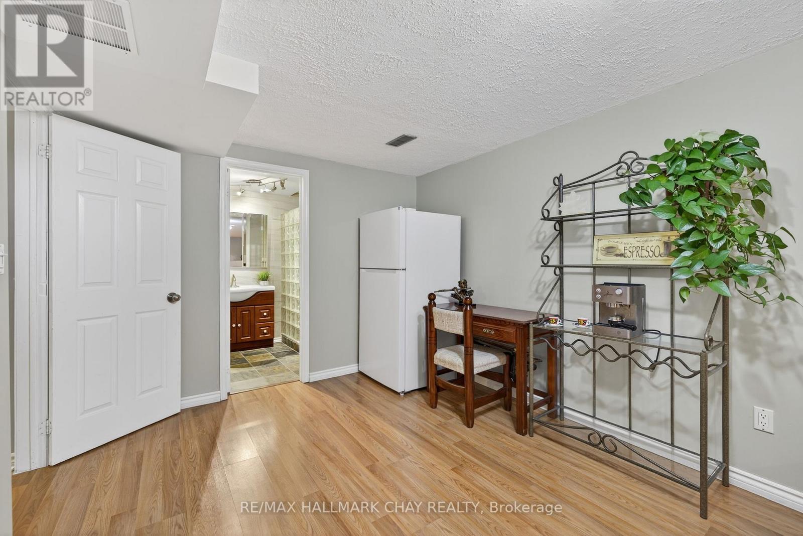 235 Elman Crescent, Newmarket, Ontario  L3Y 7X5 - Photo 37 - N12493072