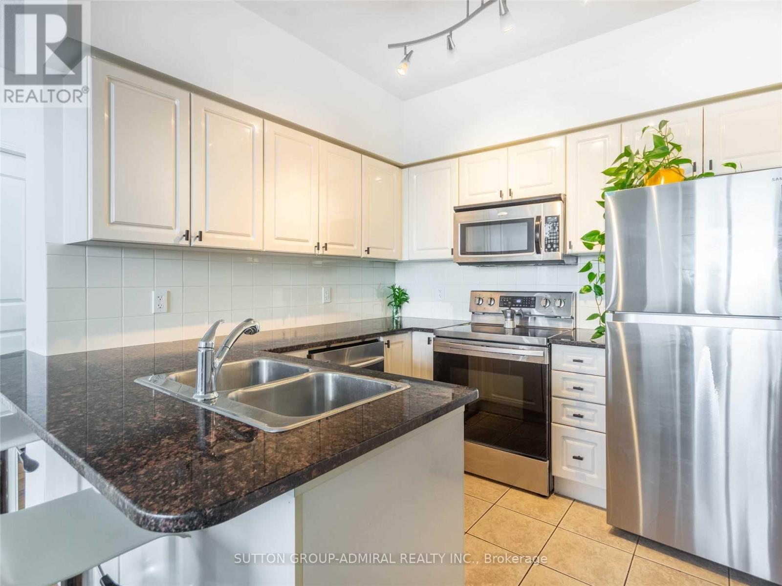 1117 - 9225 Jane Street, Vaughan, Ontario  L6A 0J7 - Photo 3 - N12493140