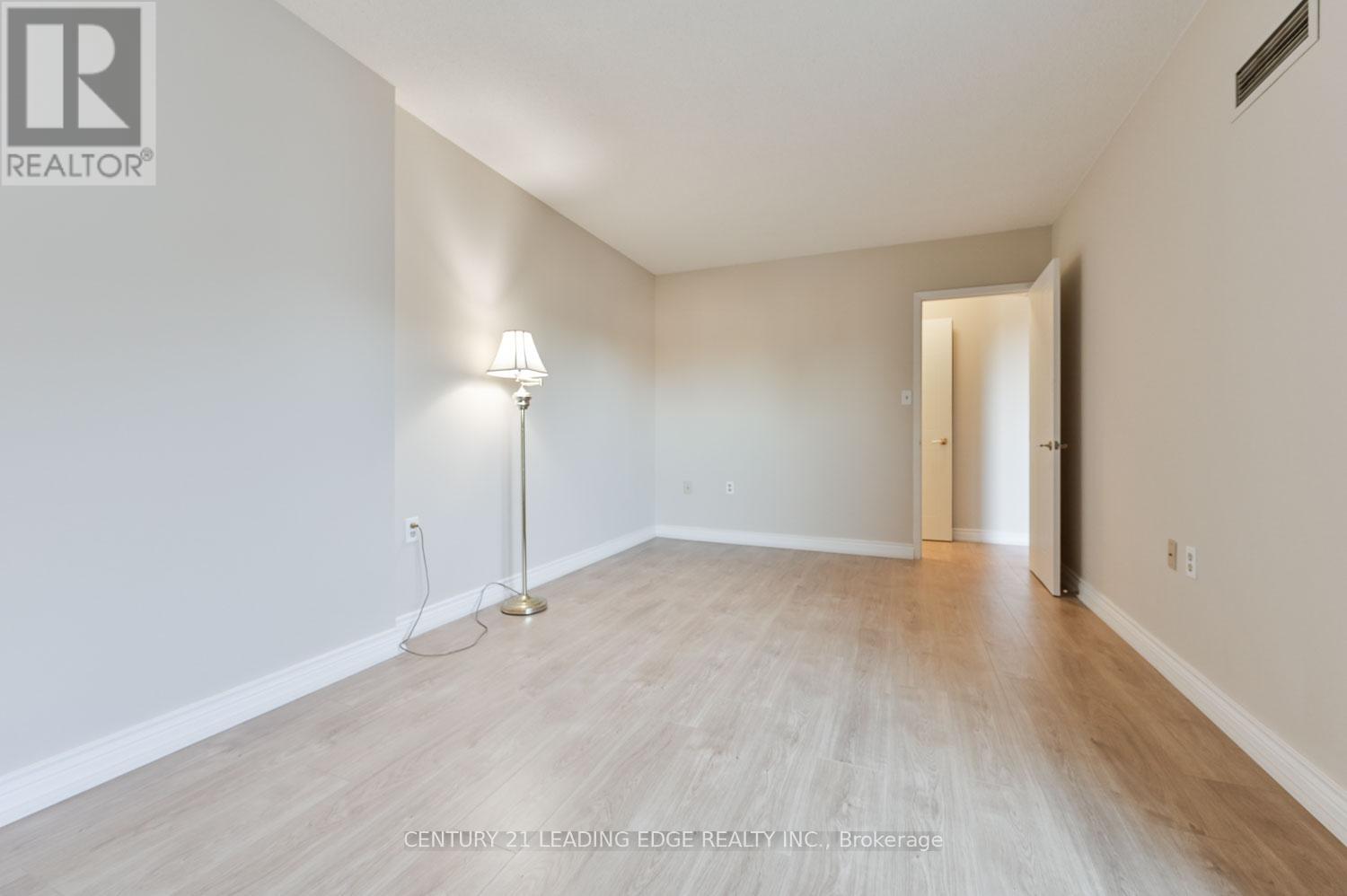 Ph2 - 100 Anna Russell Way, Markham, Ontario  L3R 6C7 - Photo 8 - N12493170