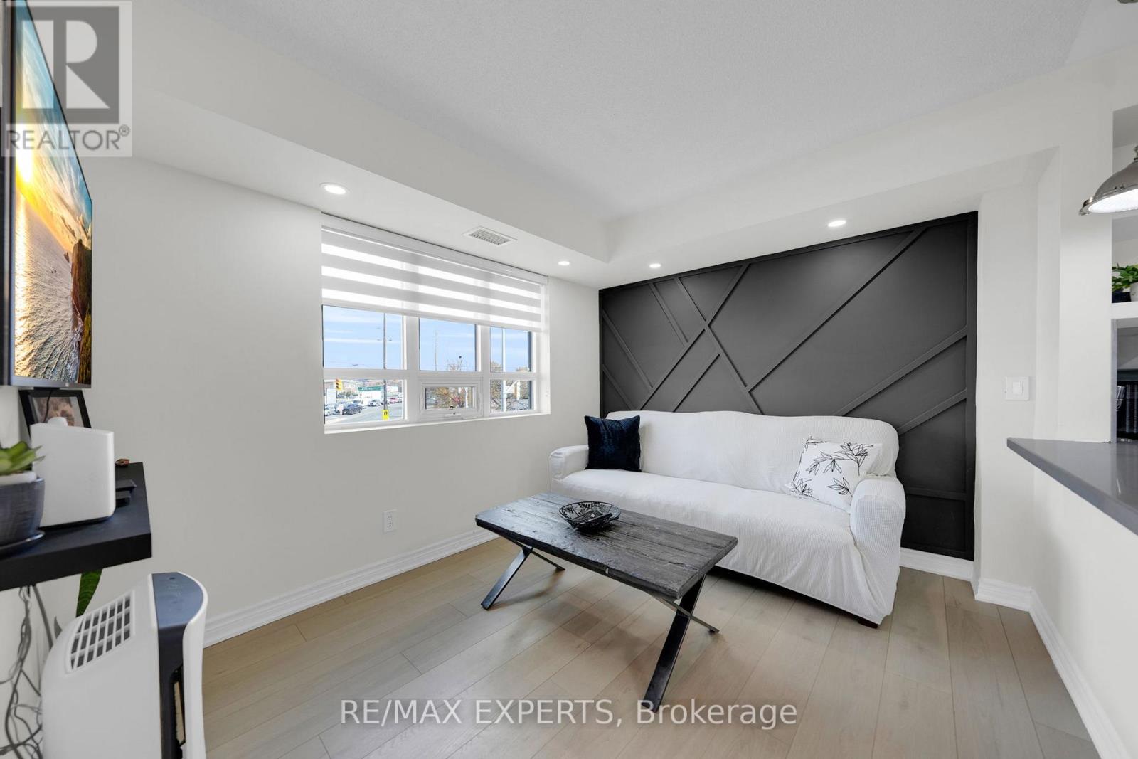 205 - 7730 Kipling Avenue, Vaughan, Ontario  L4L 1Y9 - Photo 14 - N12493208