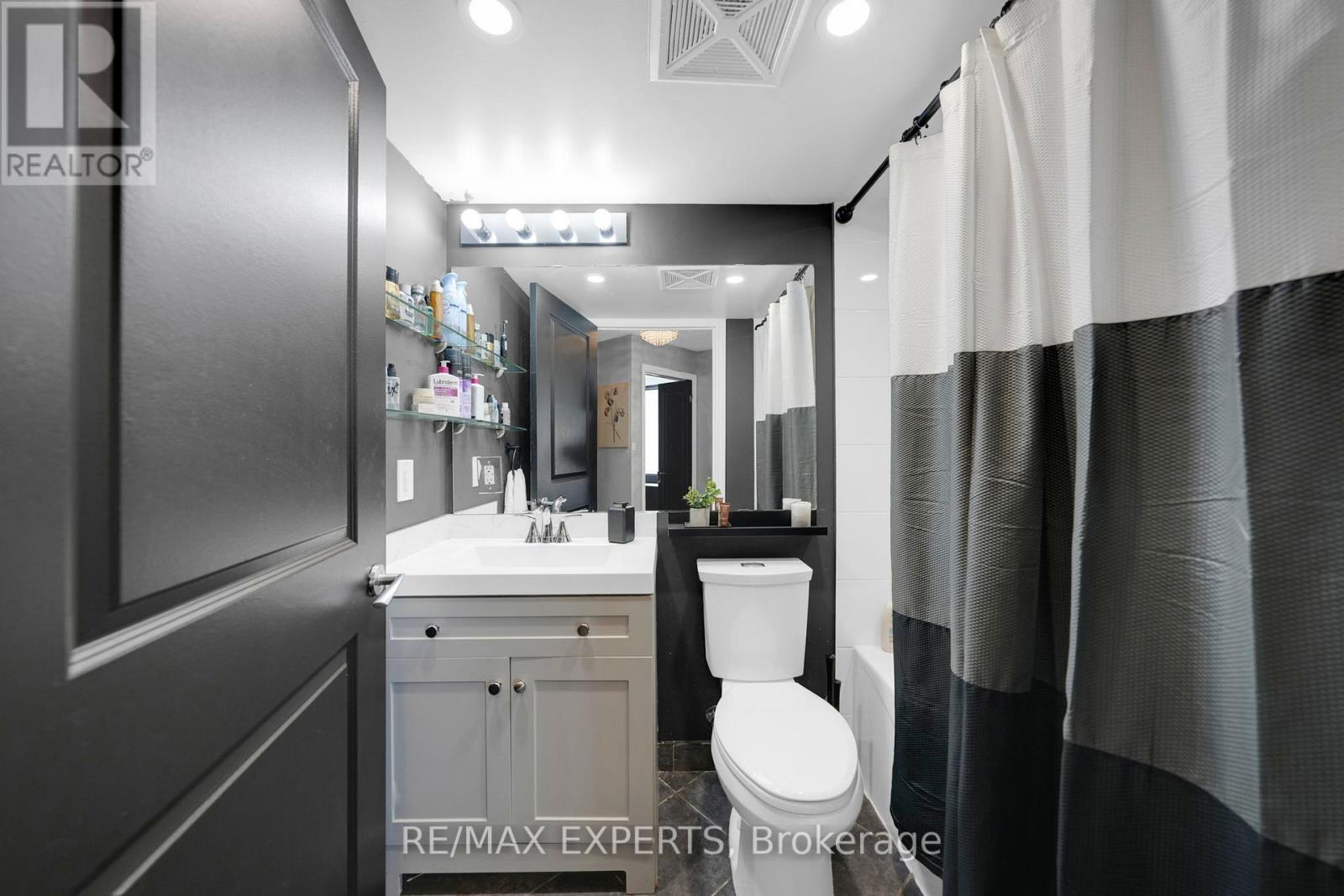 205 - 7730 Kipling Avenue, Vaughan, Ontario  L4L 1Y9 - Photo 19 - N12493208