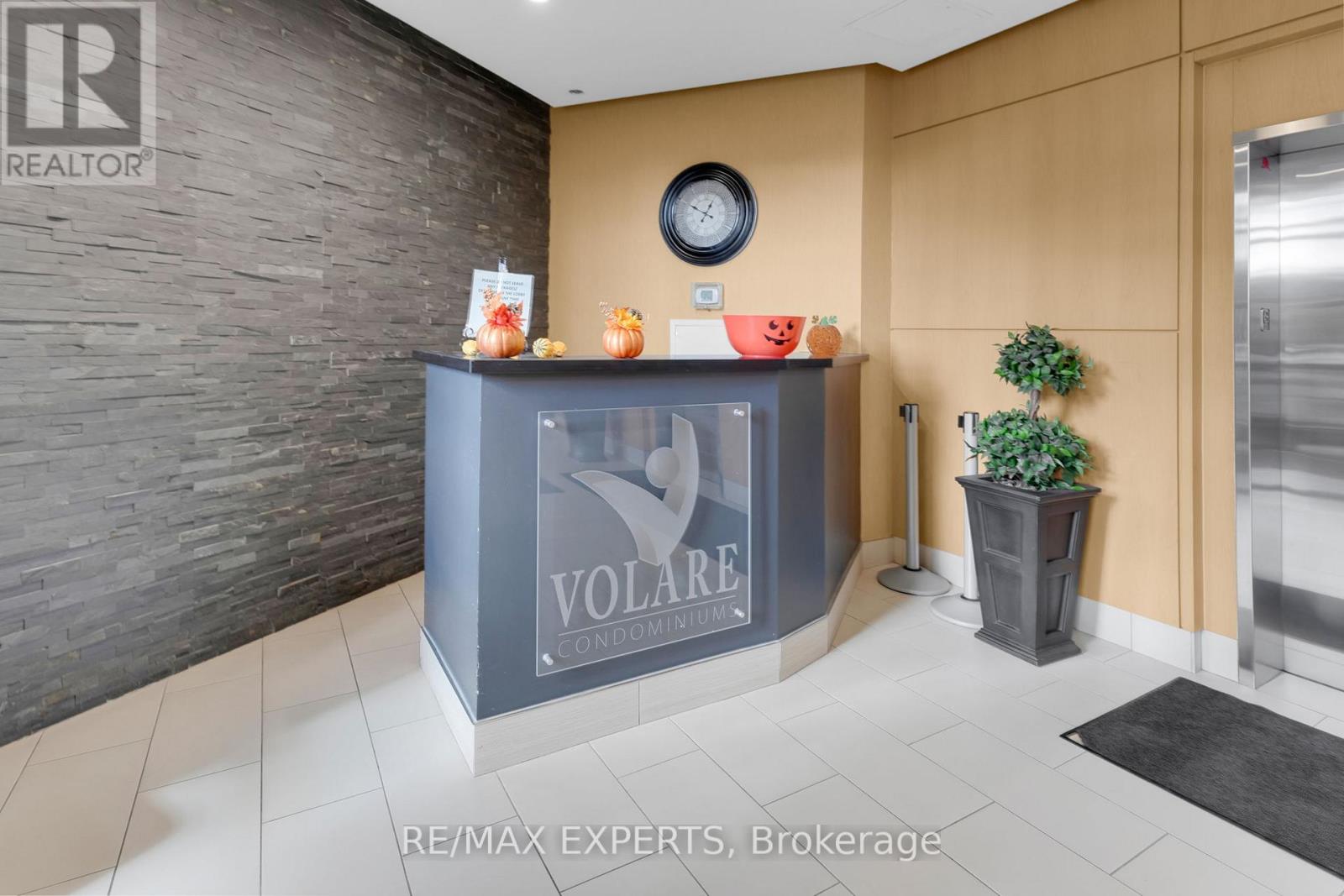 205 - 7730 Kipling Avenue, Vaughan, Ontario  L4L 1Y9 - Photo 25 - N12493208