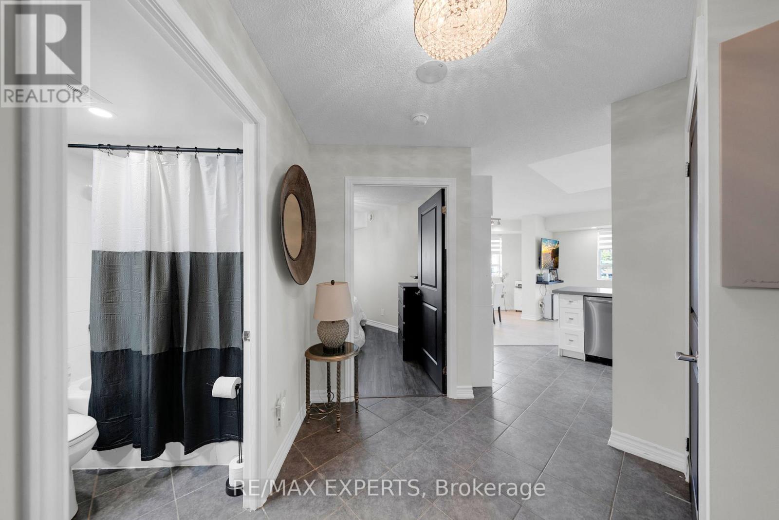 205 - 7730 Kipling Avenue, Vaughan, Ontario  L4L 1Y9 - Photo 7 - N12493208