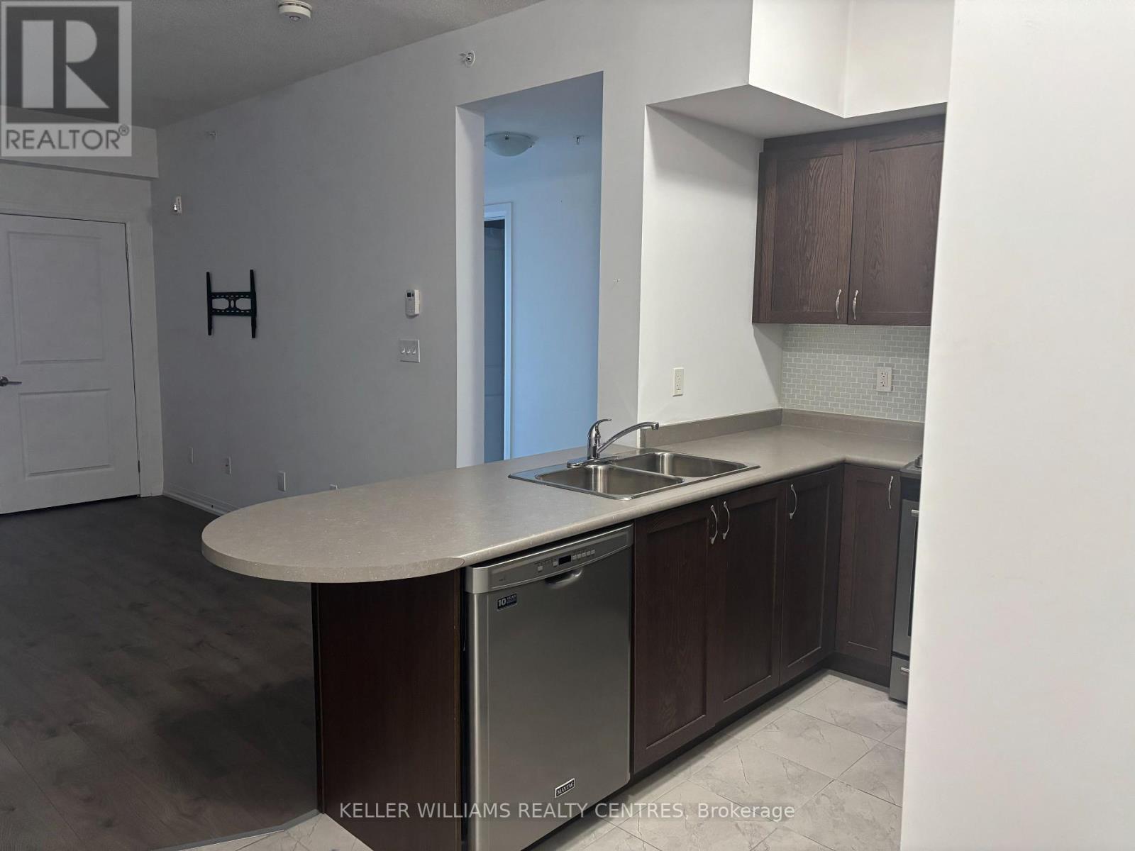 107 - 295 Cundles Road E, Barrie (Alliance), Ontario  L4M 0K8 - Photo 7 - S12493116