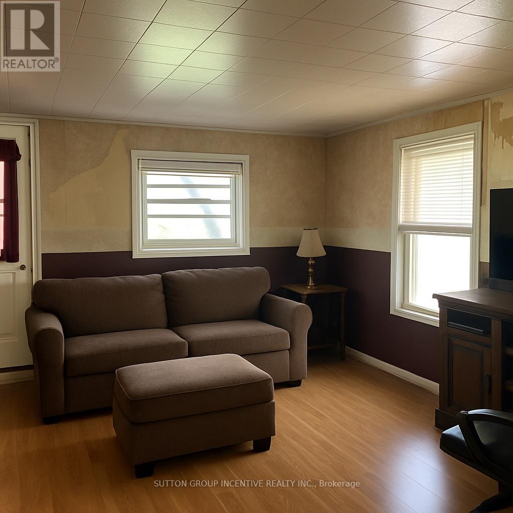 4075 Airport Road, Ramara, Ontario  L3V 0K6 - Photo 10 - S12493152