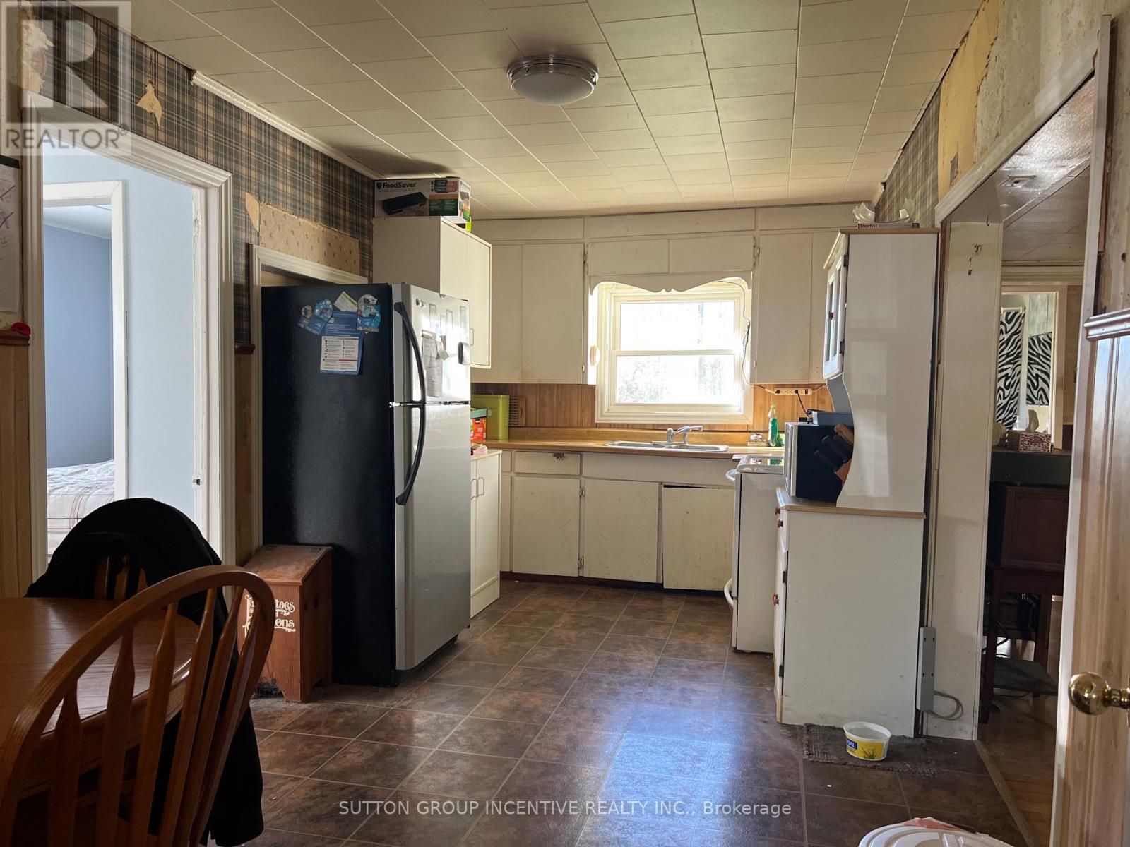 4075 Airport Road, Ramara, Ontario  L3V 0K6 - Photo 11 - S12493152