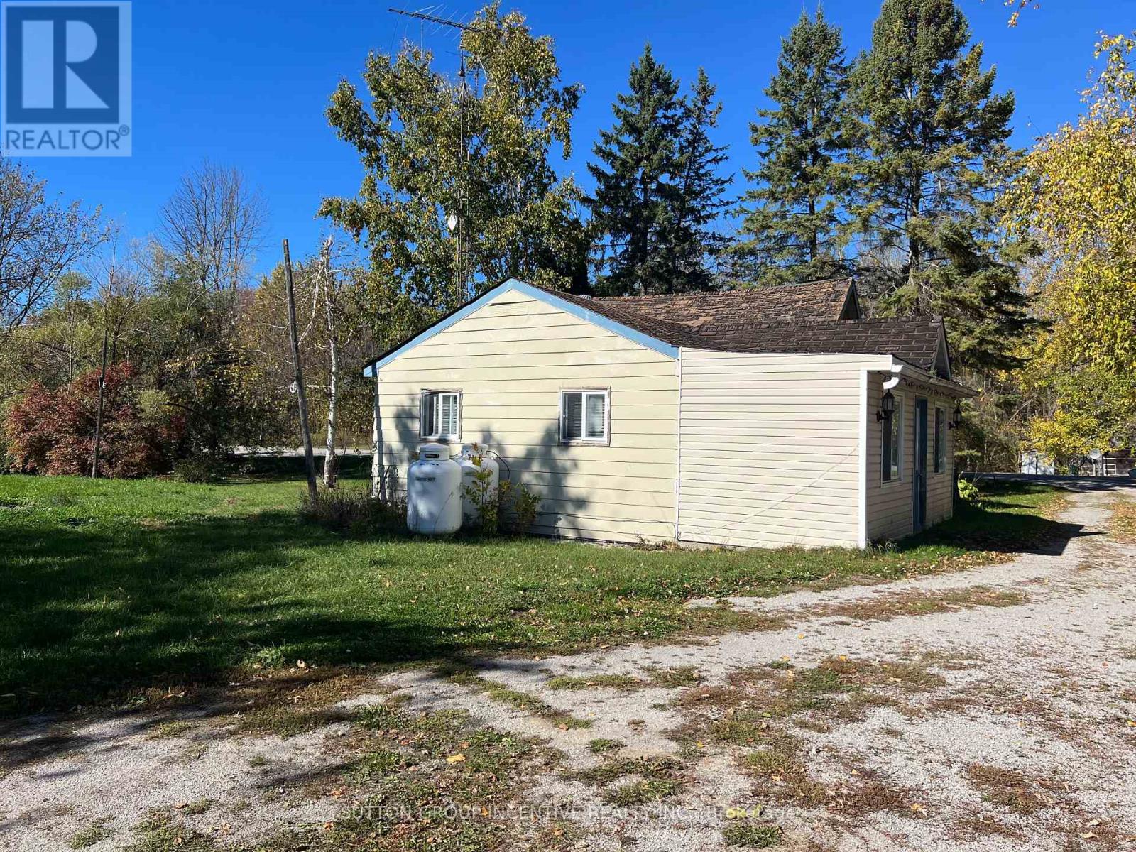 4075 Airport Road, Ramara, Ontario  L3V 0K6 - Photo 4 - S12493152