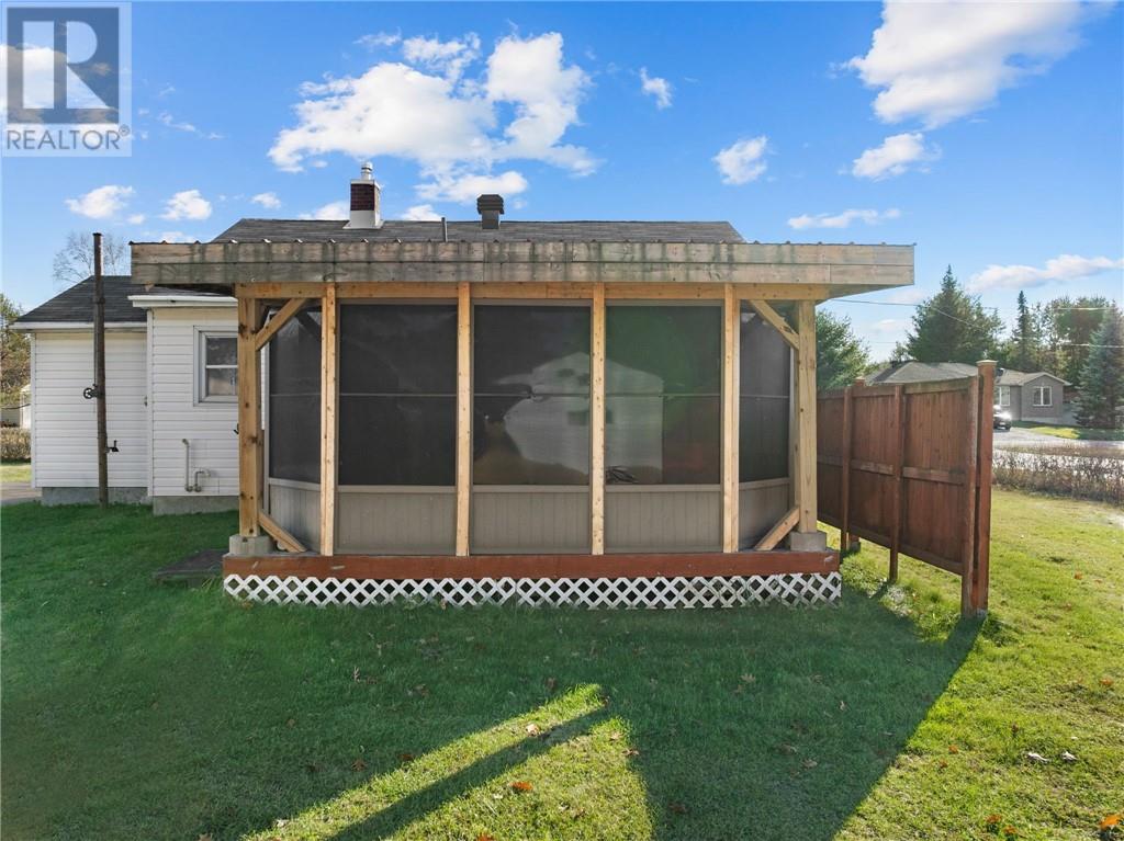 10 Richard Court, Dowling, Ontario  P0M 1R0 - Photo 28 - 2125430