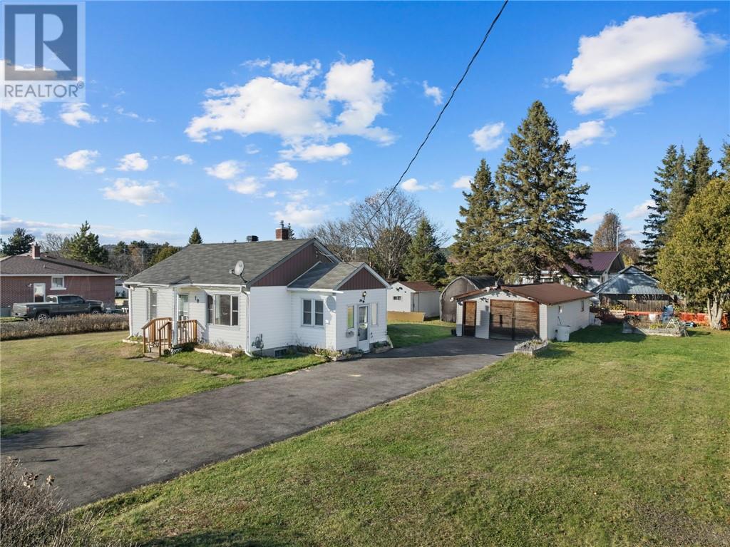 10 Richard Court, Dowling, Ontario  P0M 1R0 - Photo 37 - 2125430