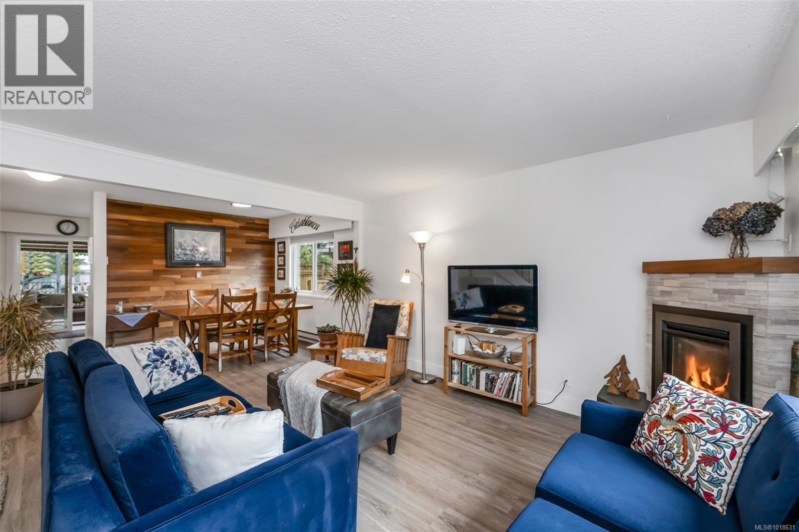 A 618 Kelly Rd, Colwood, British Columbia  V9B 2A5 - Photo 3 - 1018631