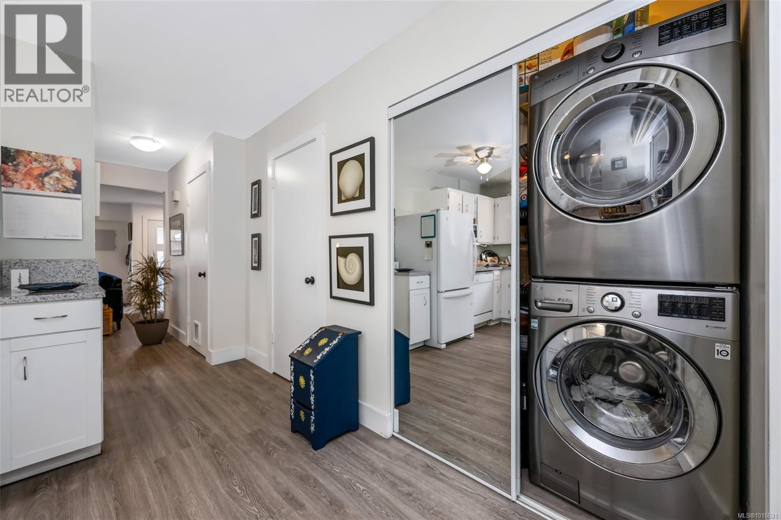 A 618 Kelly Rd, Colwood, British Columbia  V9B 2A5 - Photo 6 - 1018631