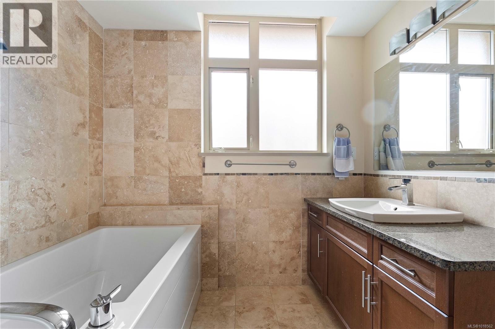 105 1035 Sutlej St, Victoria, British Columbia  V8V 2V9 - Photo 16 - 1018562