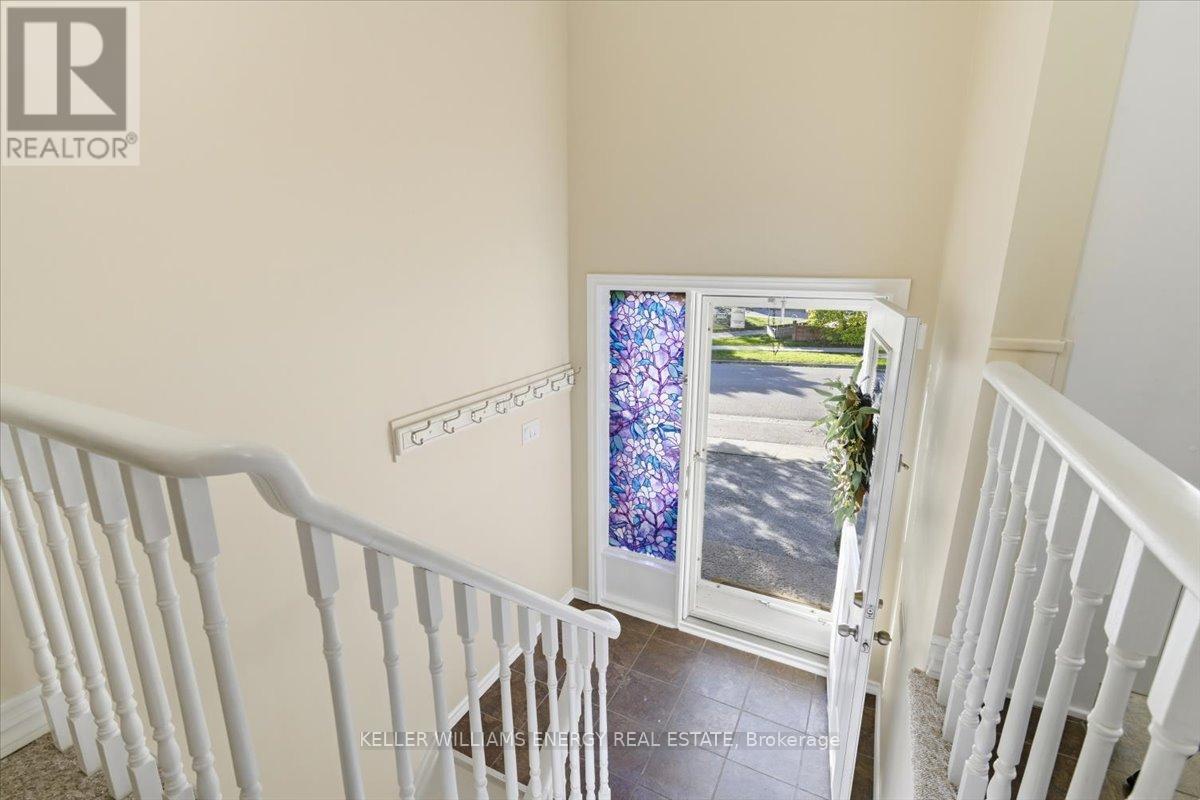 856 Roundelay Drive, Oshawa (Mclaughlin), Ontario  L1J 7T9 - Photo 3 - E12493316