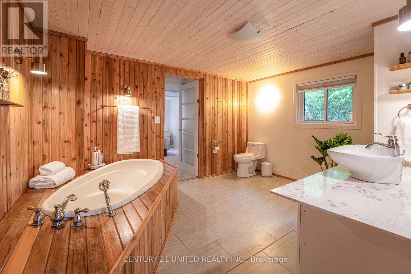 1105 Primrose Lane, Selwyn, Ontario  K9J 6X5 - Photo 11 - X12493354