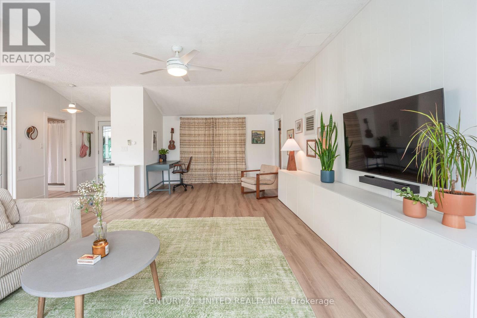 1105 Primrose Lane, Selwyn, Ontario  K9J 6X5 - Photo 7 - X12493354